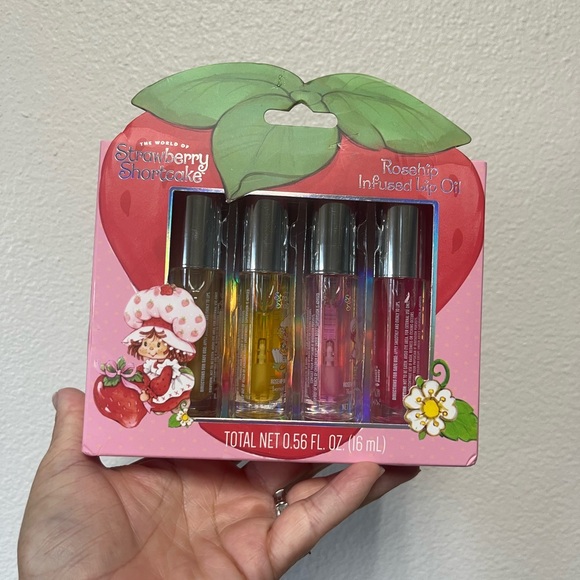 Strawberry Shortcake 4 pack Rosette Infused Lip Oil Set - Picture 1 of 5